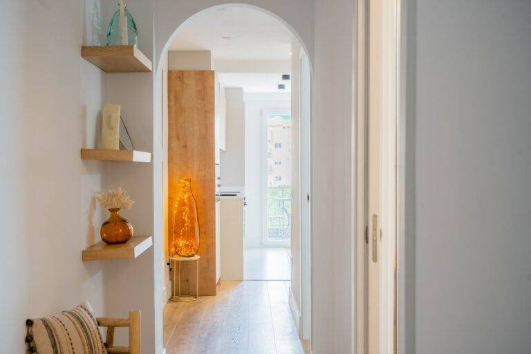 corridor in juan mercader_mercader_buy to let investment_4 bedrooms_calle juan mercader_cabanyal_valencia