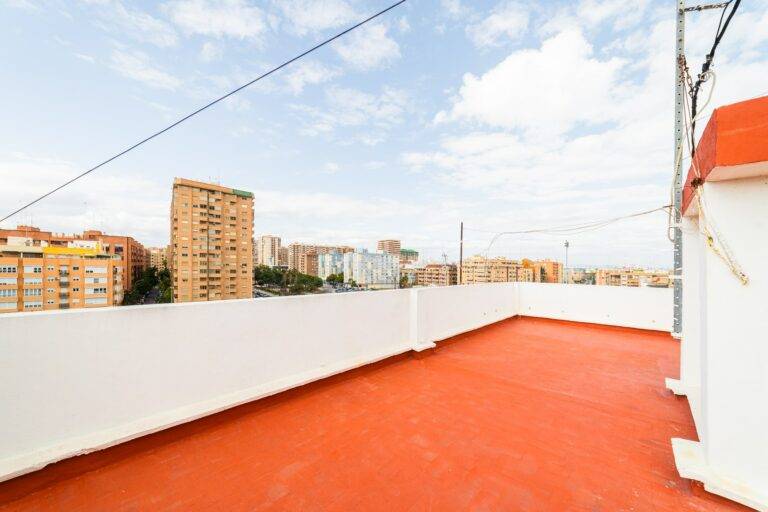 rooftop buy to let investment calle juan mercader cabanyal valencia